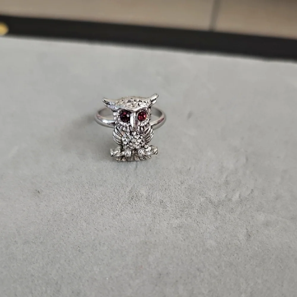 Vintage Signed Sarah Coventry Owl Rhinestone Ring